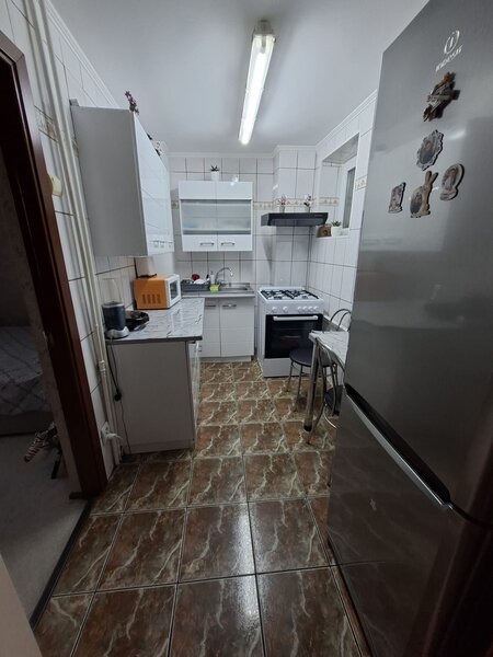 Lacul Tei, Maica Domnului vav Domino aproape Parcul Circului